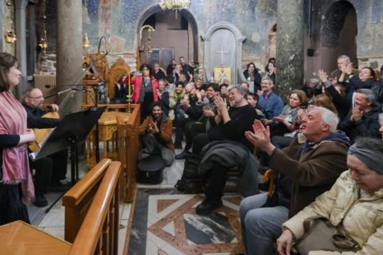 Φως μέσα στο σκοτάδι της μισαλλοδοξίας